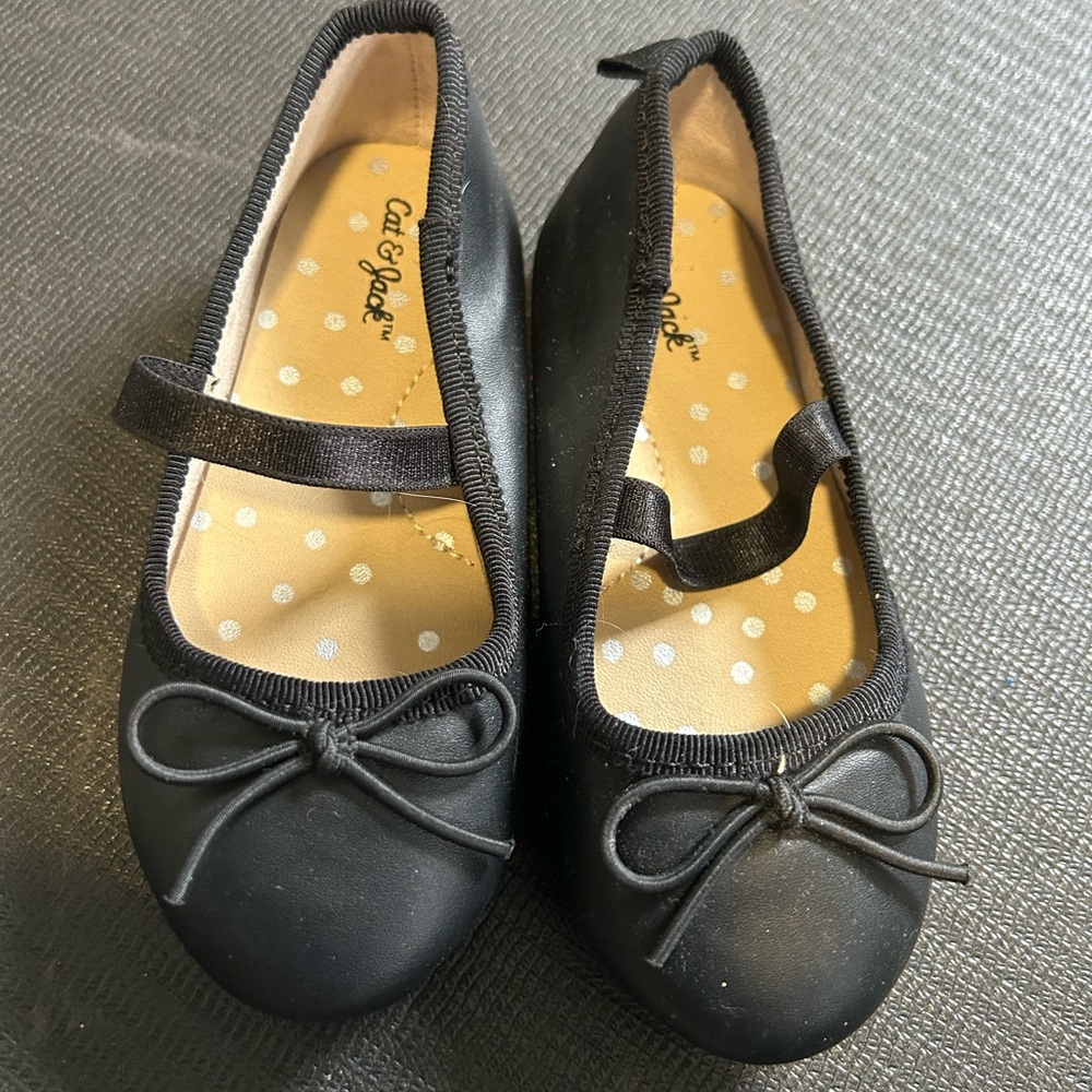 Cat & Jack Black Kids Ballet Flats size 7 nwot